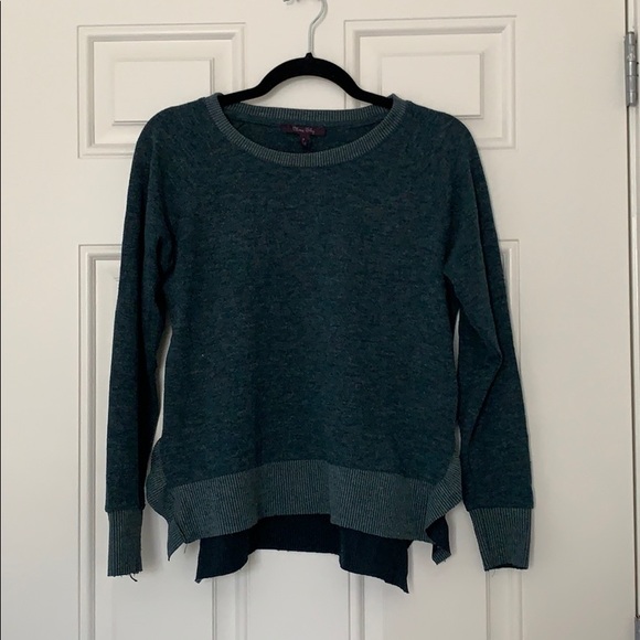 Olivia Sky Sweaters - Green Sweater w/ Ruffled Bottom S